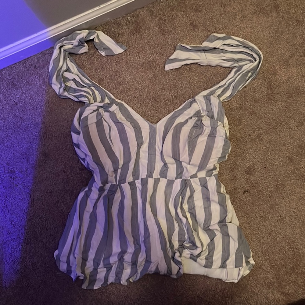 Strapless romper